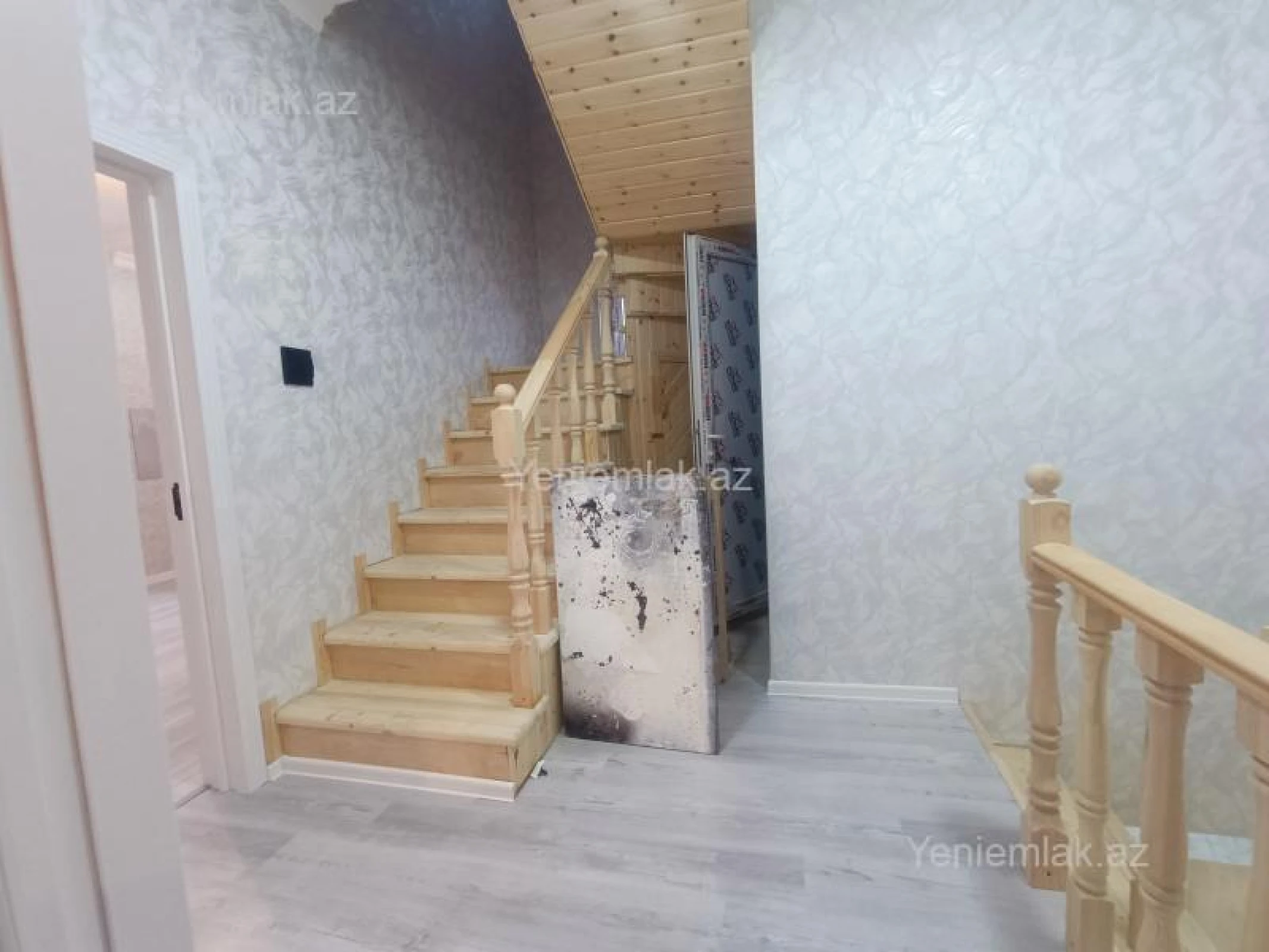 Satılır 6 otaqlı həyət evi 170 m²