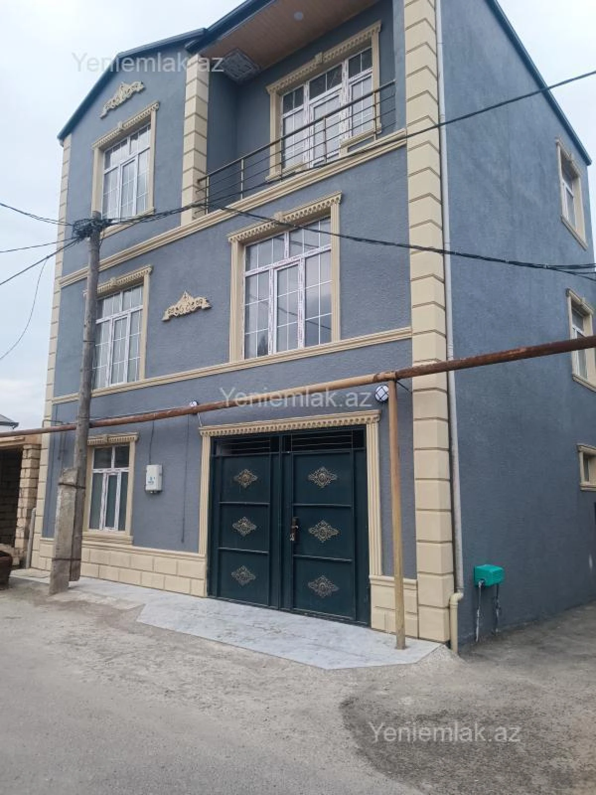 Satılır 6 otaqlı həyət evi 170 m²