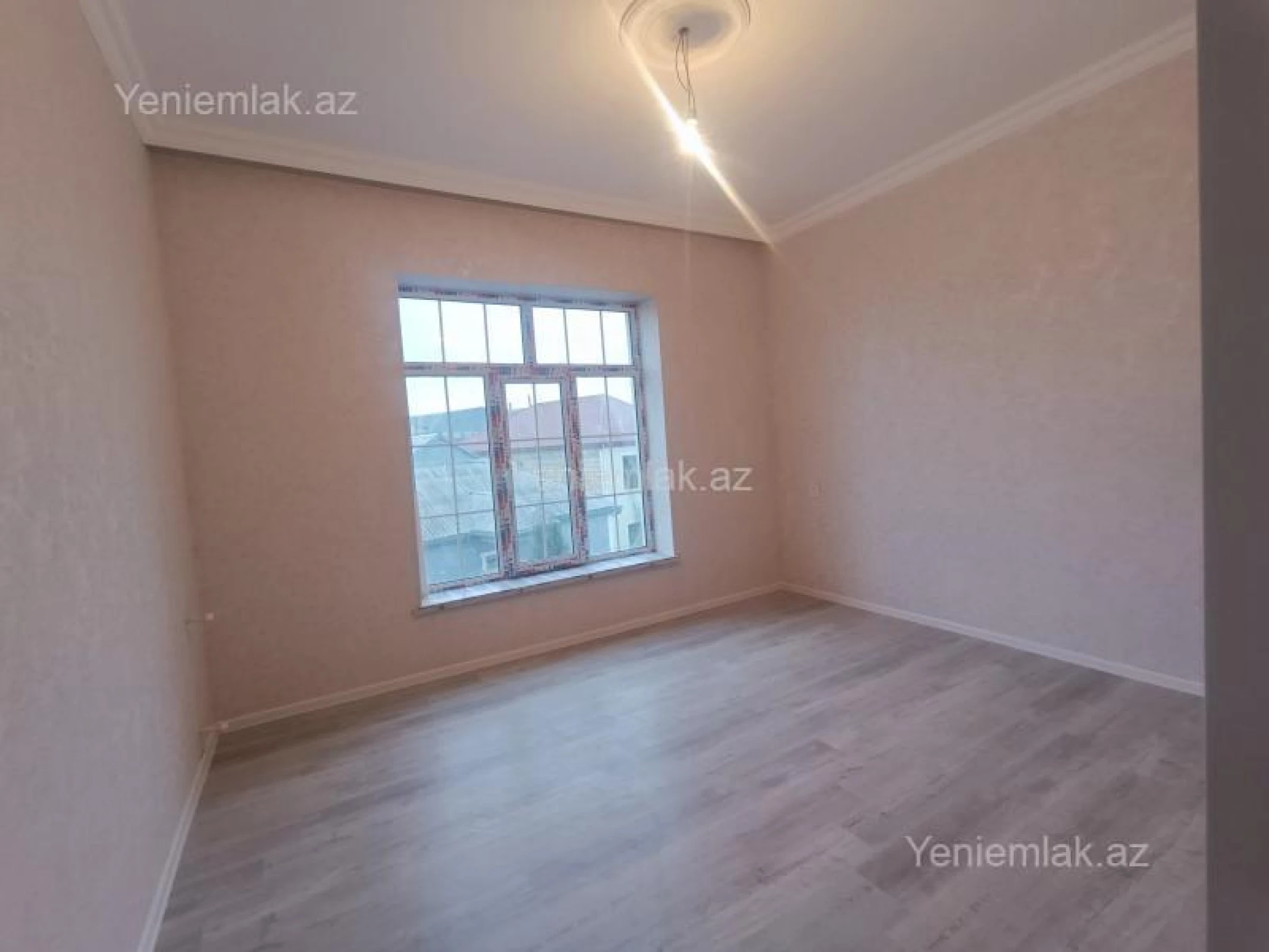 Satılır 6 otaqlı həyət evi 170 m²