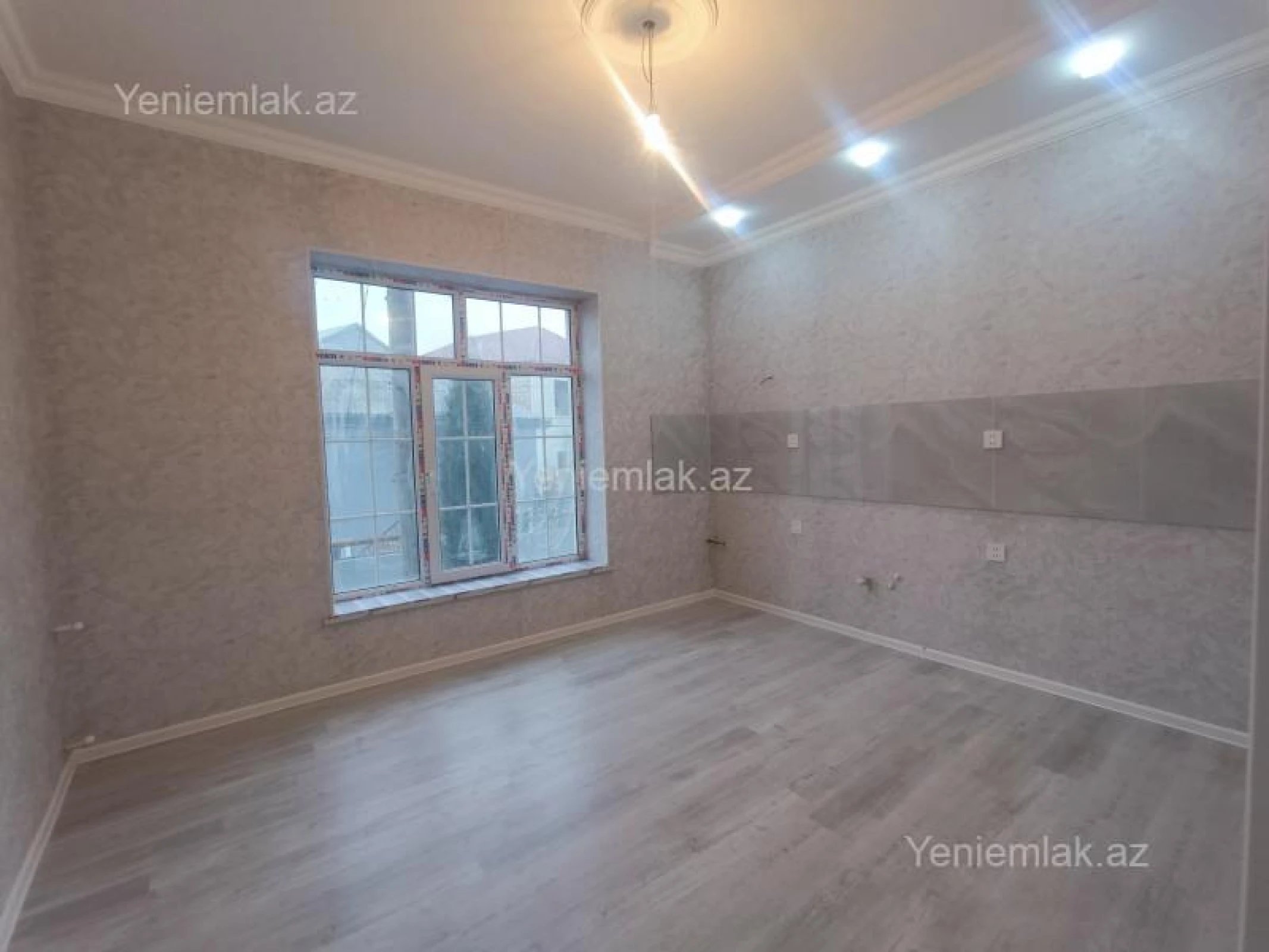 Satılır 6 otaqlı həyət evi 170 m²