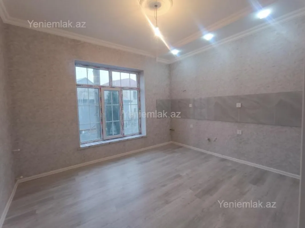 Satılır 6 otaqlı həyət evi 170 m²