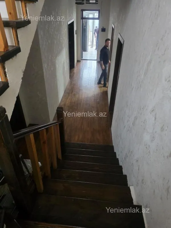 Satılır 6 otaqlı həyət evi 225 m²