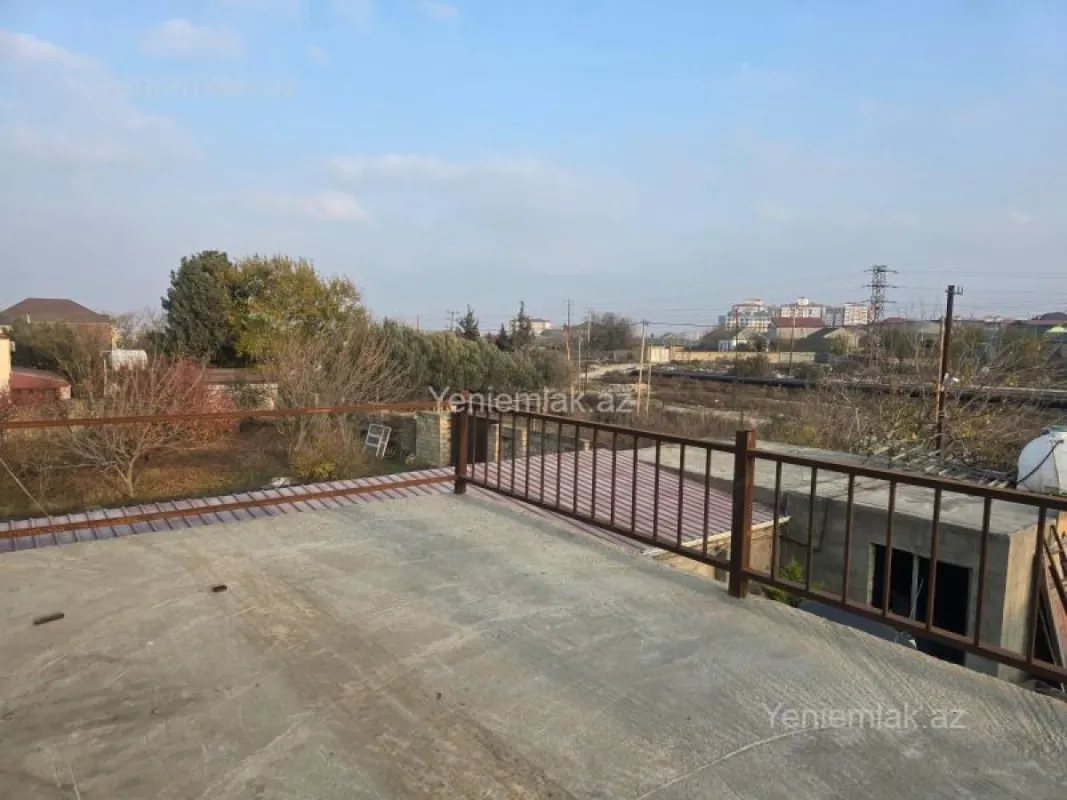 Satılır 6 otaqlı həyət evi 225 m²