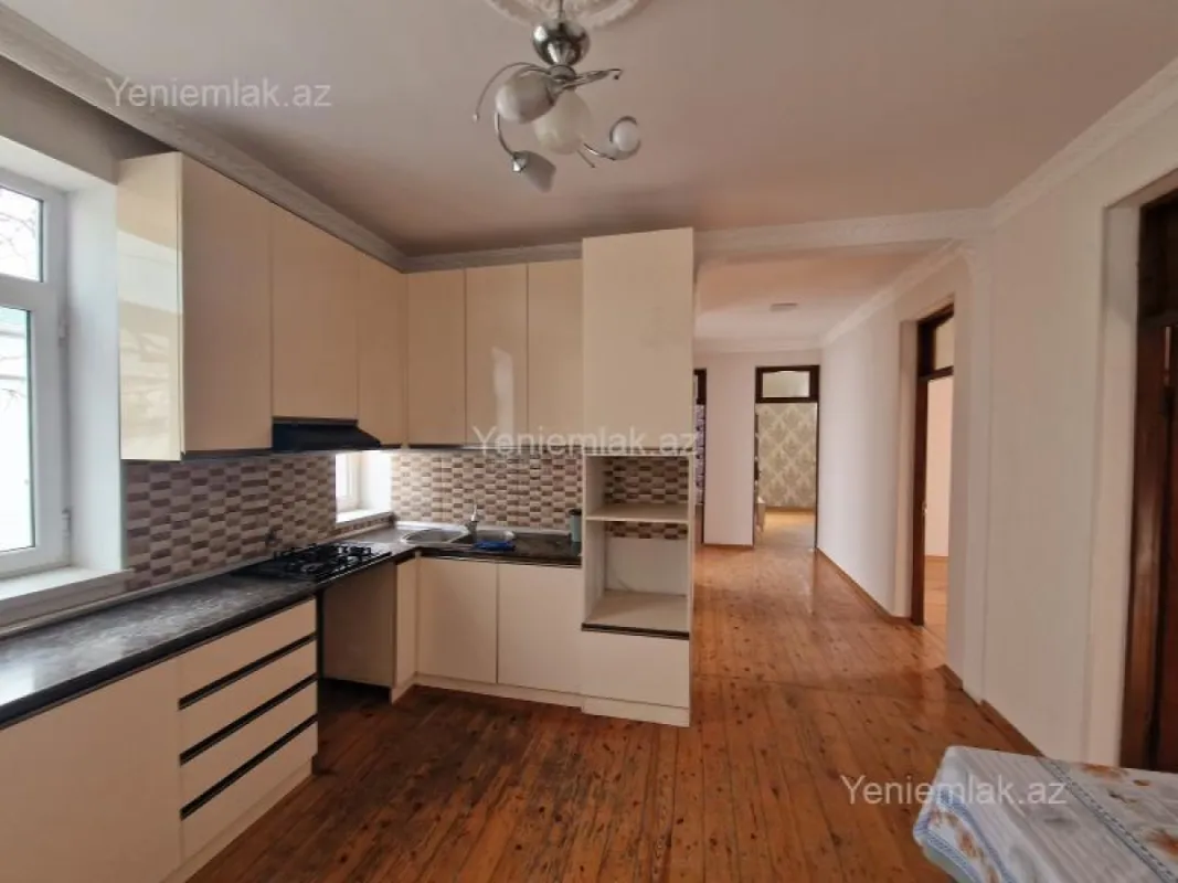 Satılır 4 otaqlı həyət evi 110 m²