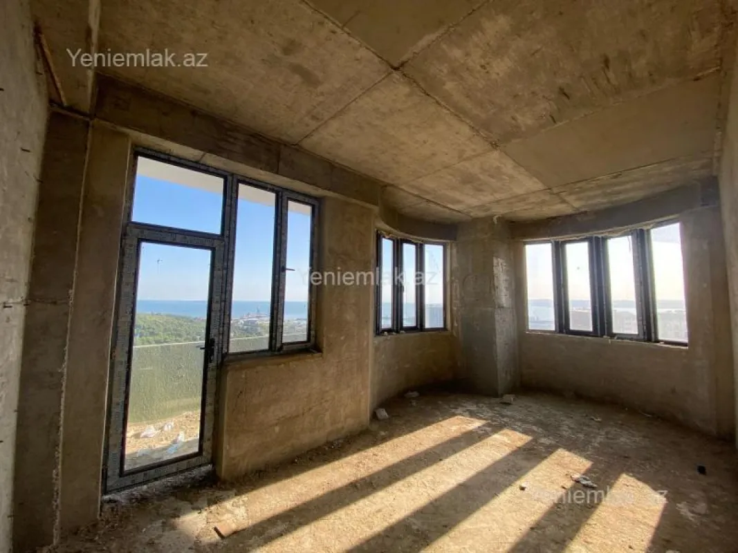 Satılır 3 otaqlı yeni tikili 110.2 m²