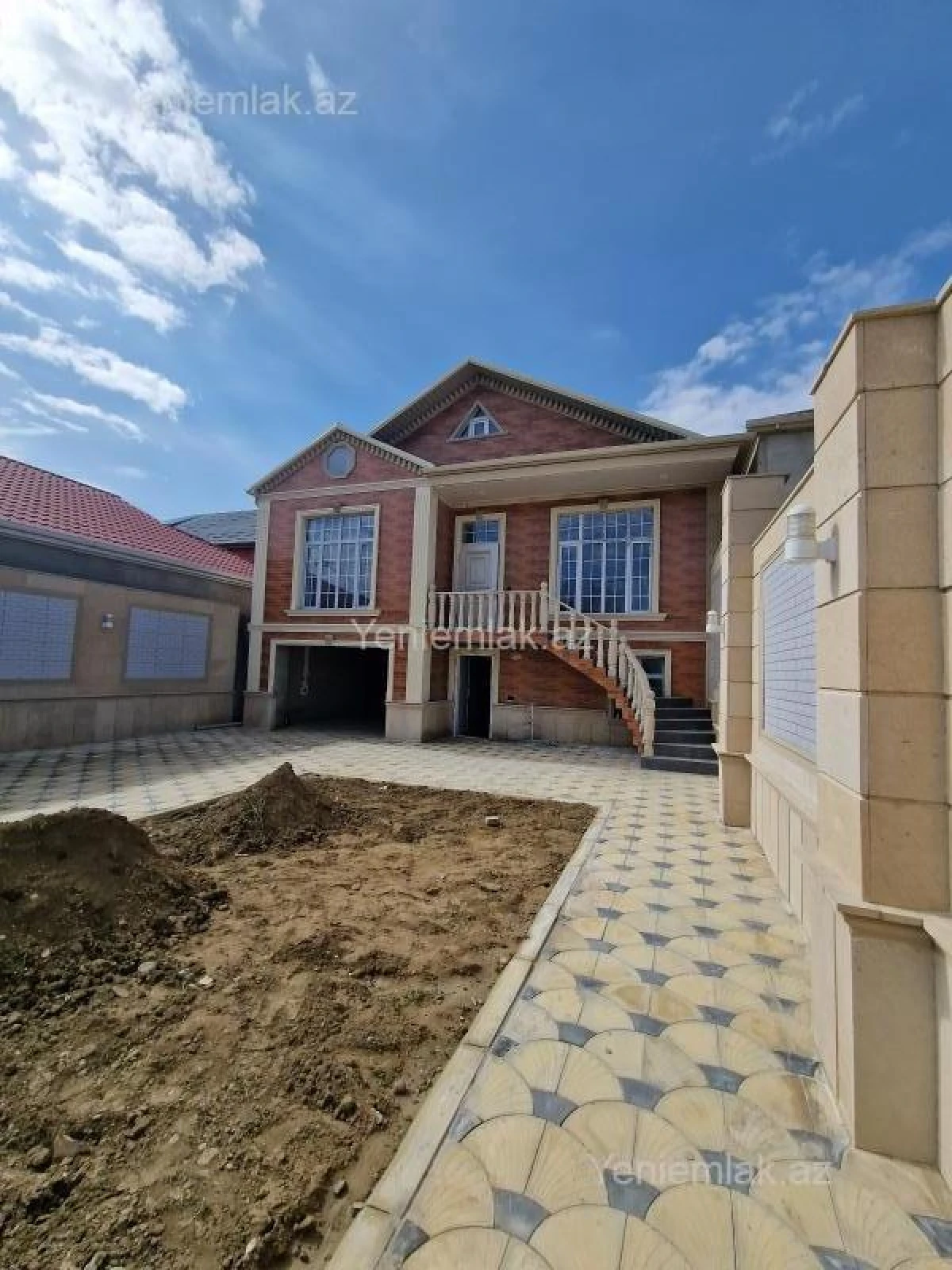 Satılır 4 otaqlı həyət evi 190 m²