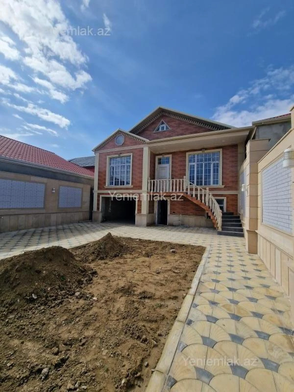 Satılır 4 otaqlı həyət evi 190 m²