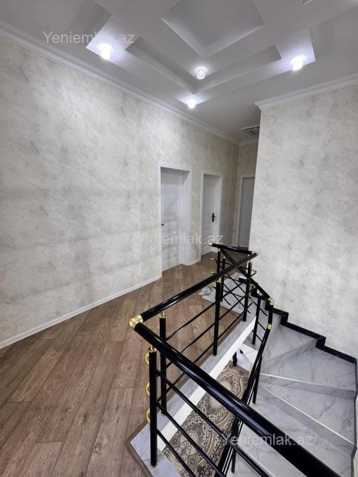 Satılır 5 otaqlı həyət evi 140 m²