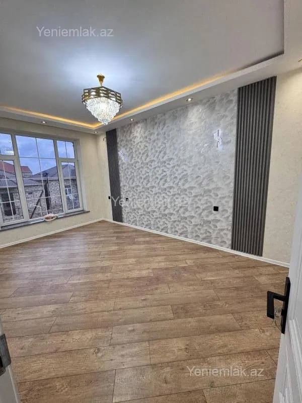 Satılır 5 otaqlı həyət evi 140 m²