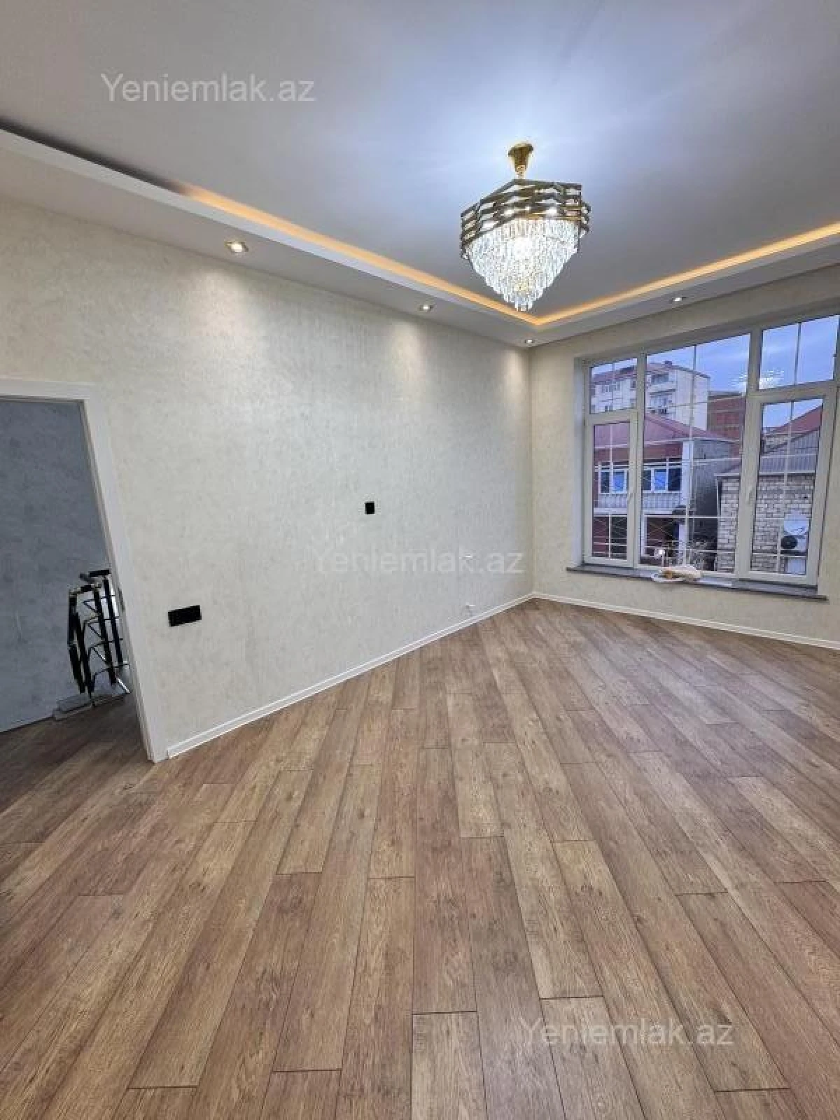 Satılır 5 otaqlı həyət evi 140 m²