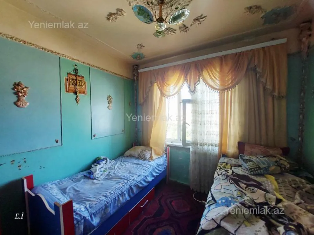 Satılır 3 otaqlı köhnə tikili 70 m²