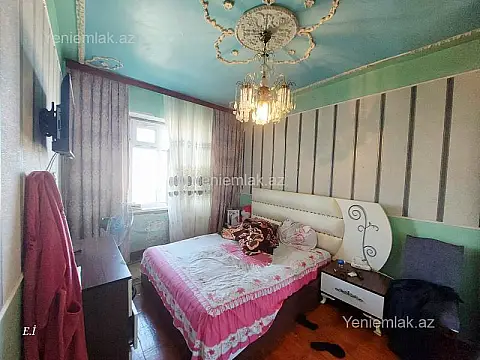 Satılır 3 otaqlı köhnə tikili 70 m²