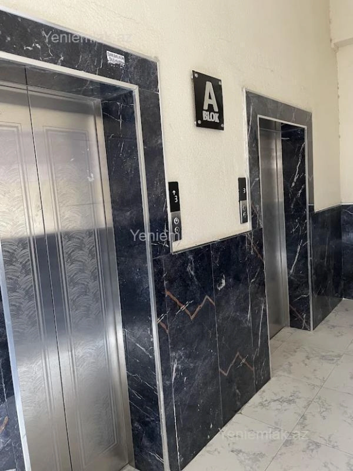 Satılır 2 otaqlı yeni tikili 140 m²