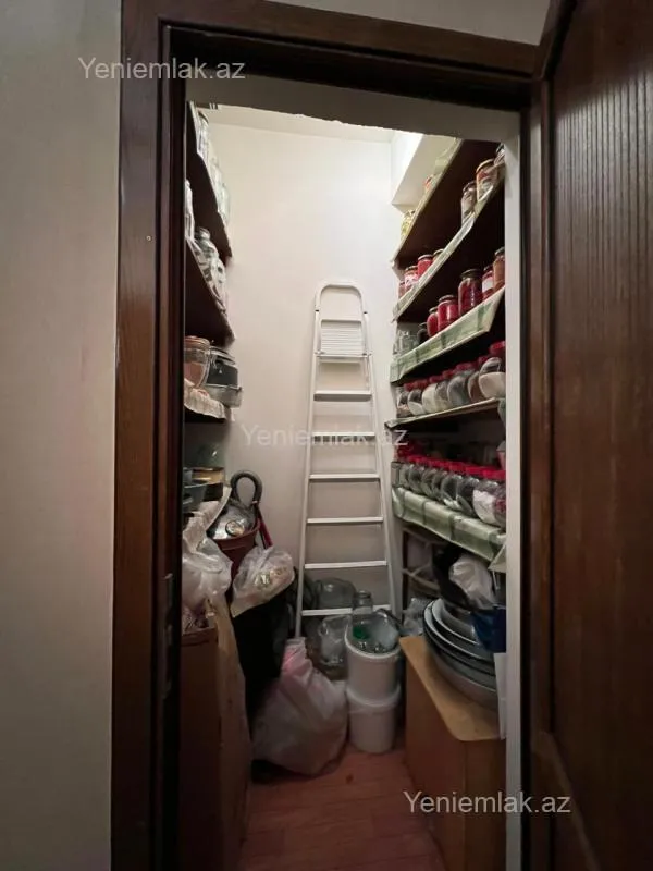 Satılır 4 otaqlı yeni tikili 195 m²