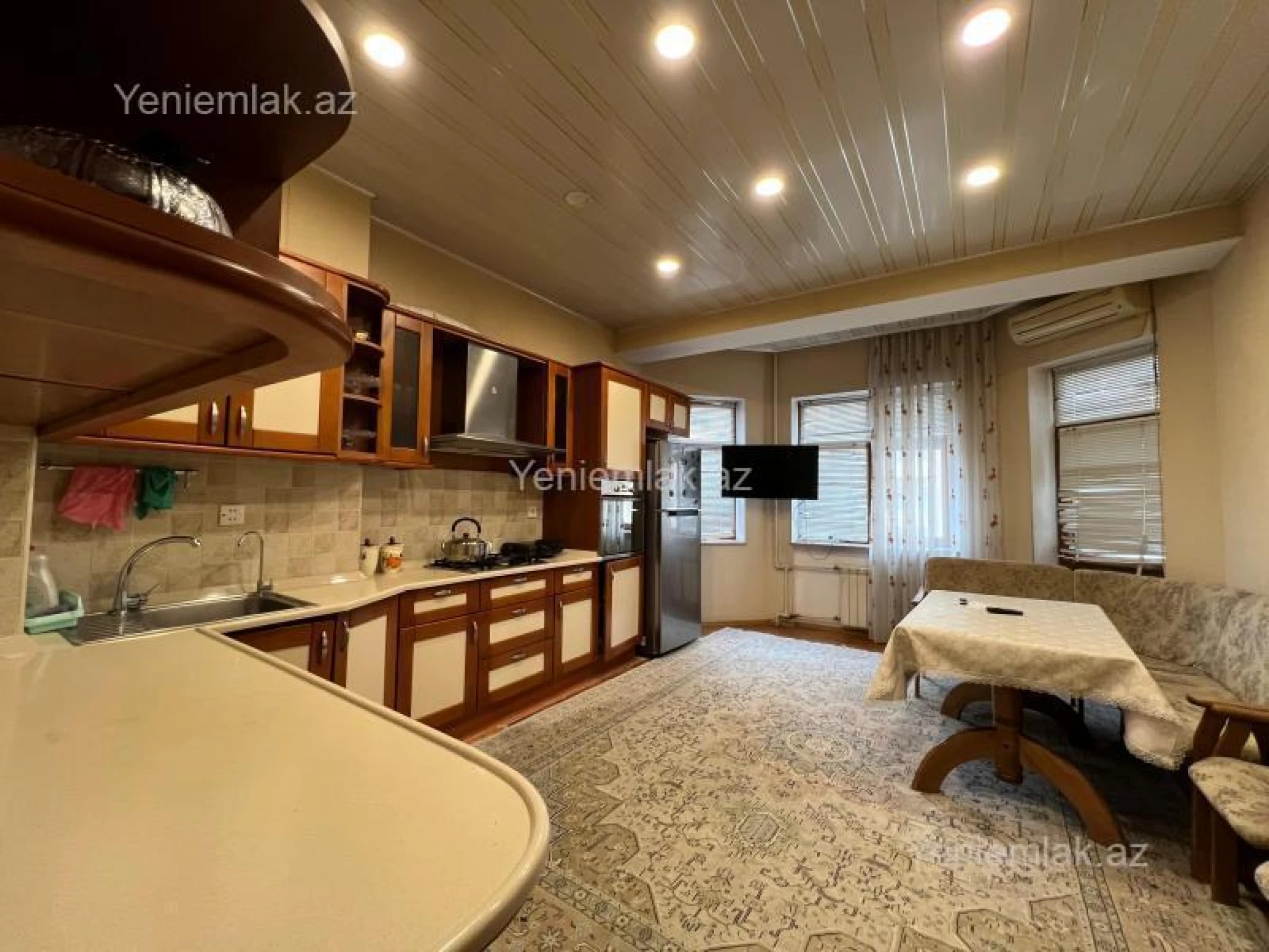 Satılır 4 otaqlı yeni tikili 195 m²