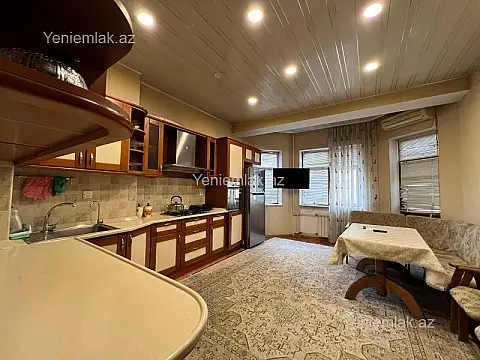 Satılır 4 otaqlı yeni tikili 195 m²