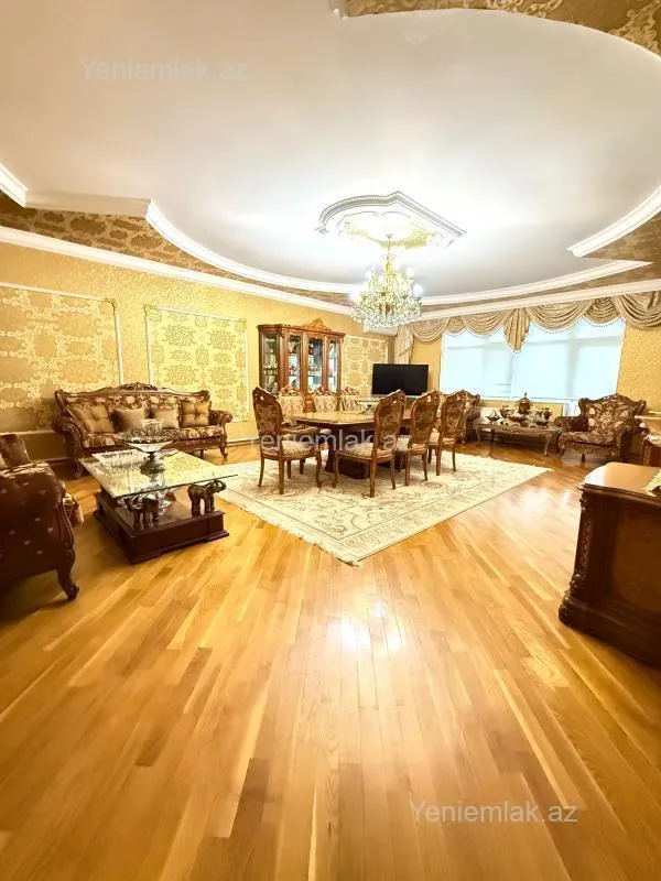 Satılır 4 otaqlı yeni tikili 250 m²