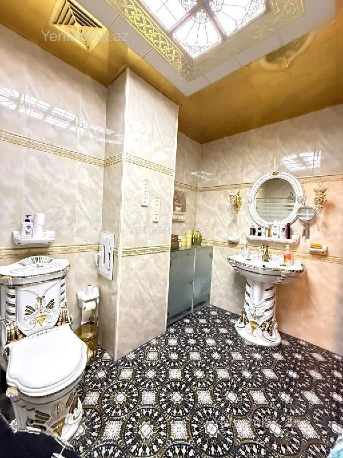 Satılır 4 otaqlı yeni tikili 250 m²