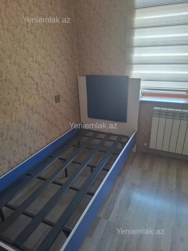 Satılır 4 otaqlı köhnə tikili 93 m²