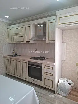 Satılır 4 otaqlı köhnə tikili 93 m²