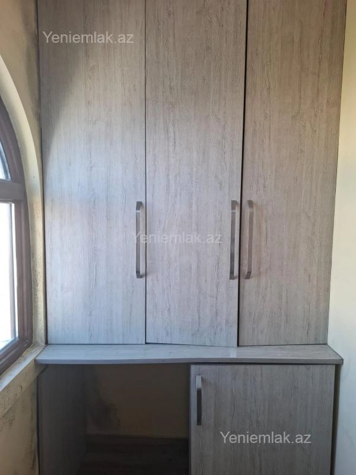 Satılır 4 otaqlı köhnə tikili 93 m²