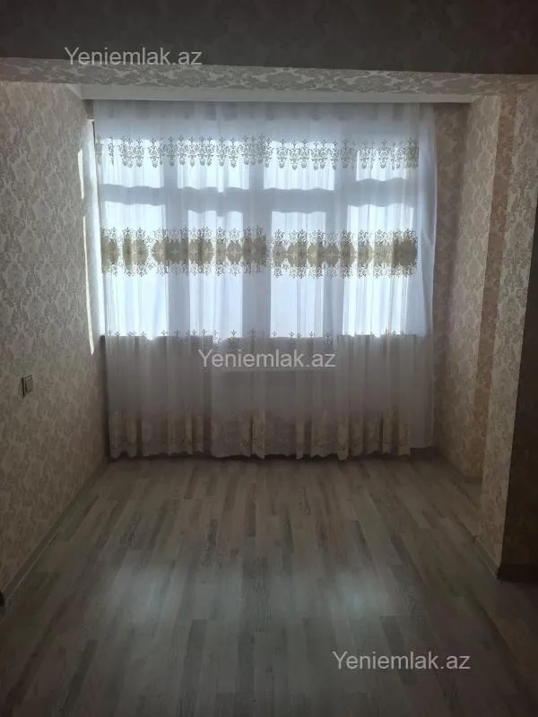 Satılır 4 otaqlı köhnə tikili 93 m²