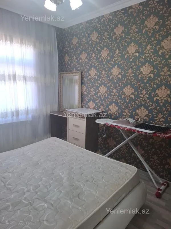 Satılır 4 otaqlı köhnə tikili 93 m²