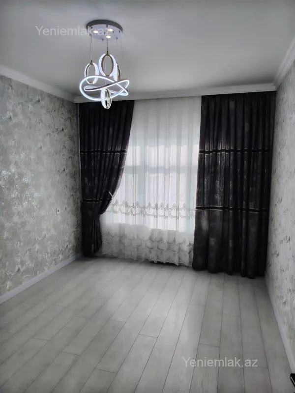 Satılır 3 otaqlı köhnə tikili 80 m²