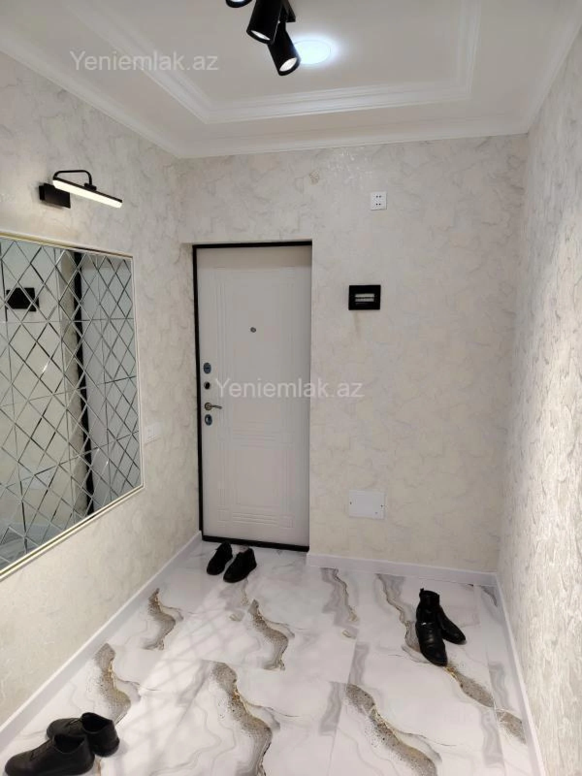 Satılır 3 otaqlı köhnə tikili 80 m²