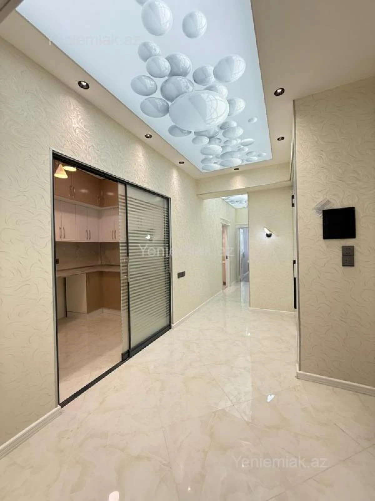 Satılır 3 otaqlı yeni tikili 90 m²