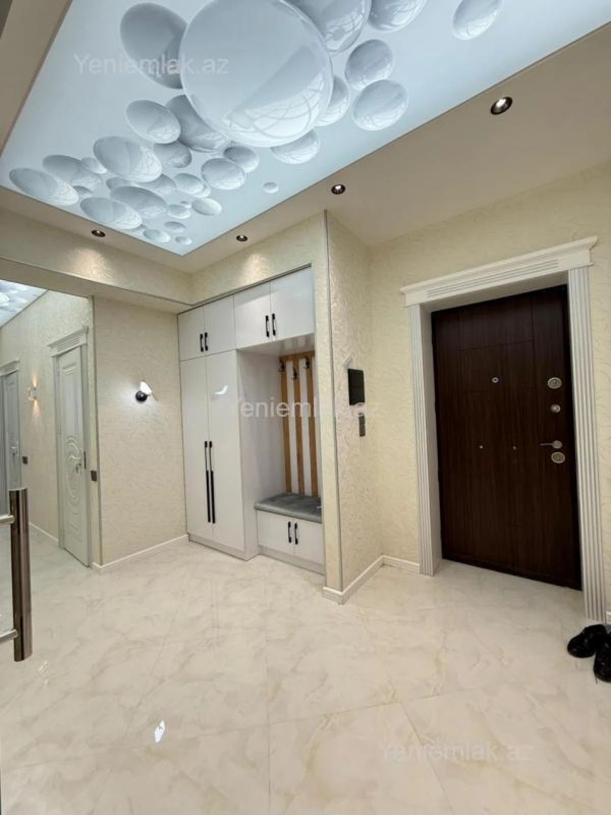 Satılır 3 otaqlı yeni tikili 90 m²