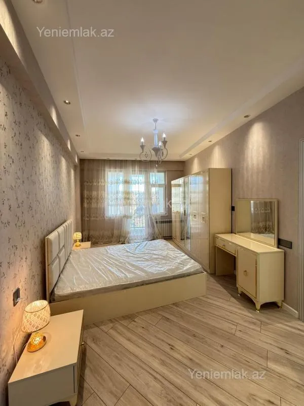 Satılır 3 otaqlı yeni tikili 90 m²