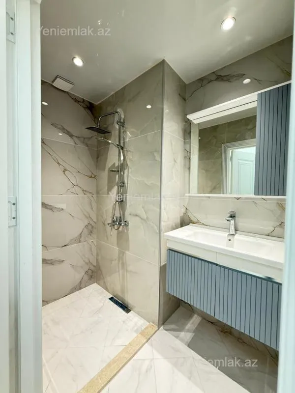 Satılır 3 otaqlı yeni tikili 90 m²