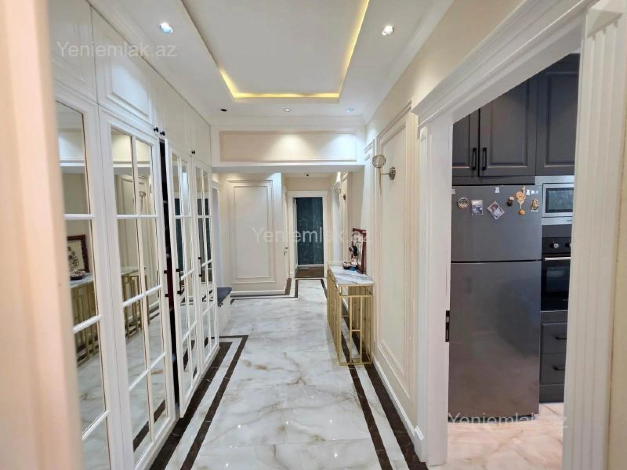 Satılır 3 otaqlı yeni tikili 128 m²