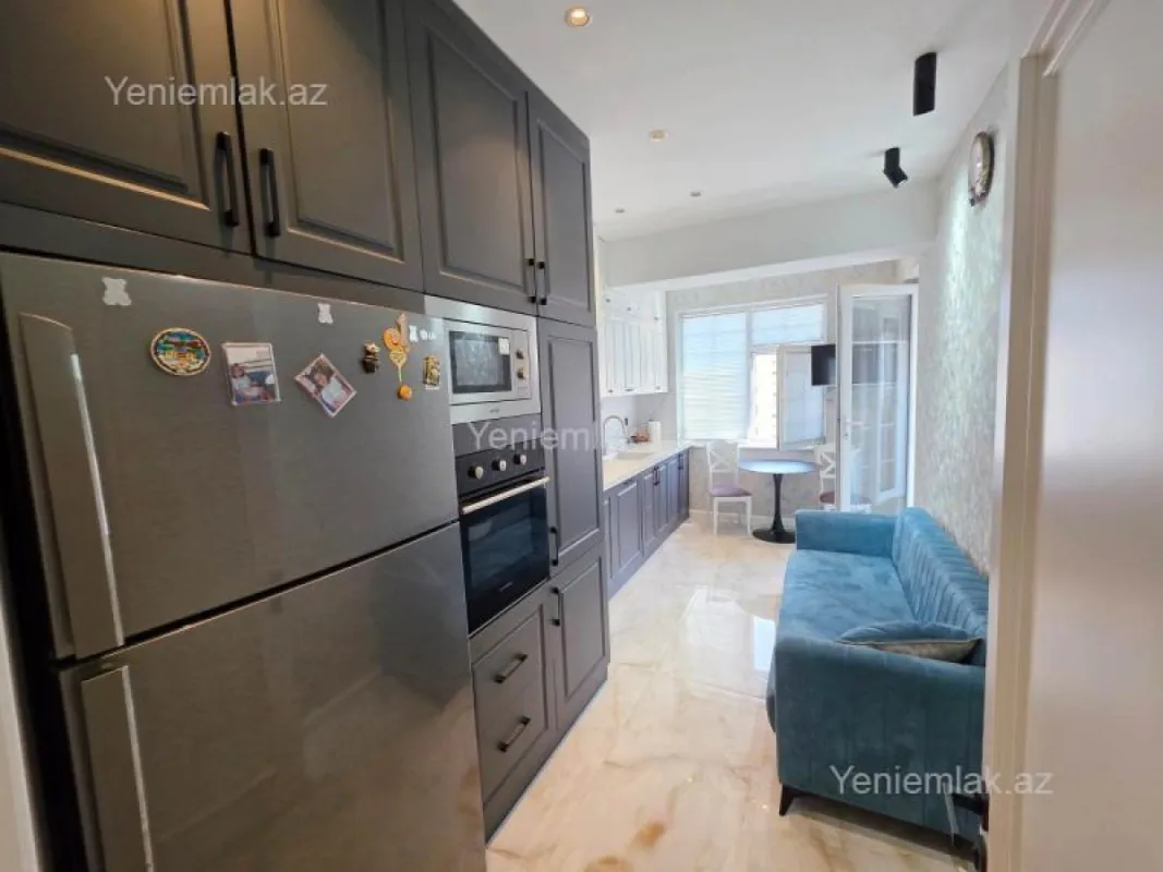 Satılır 3 otaqlı yeni tikili 128 m²