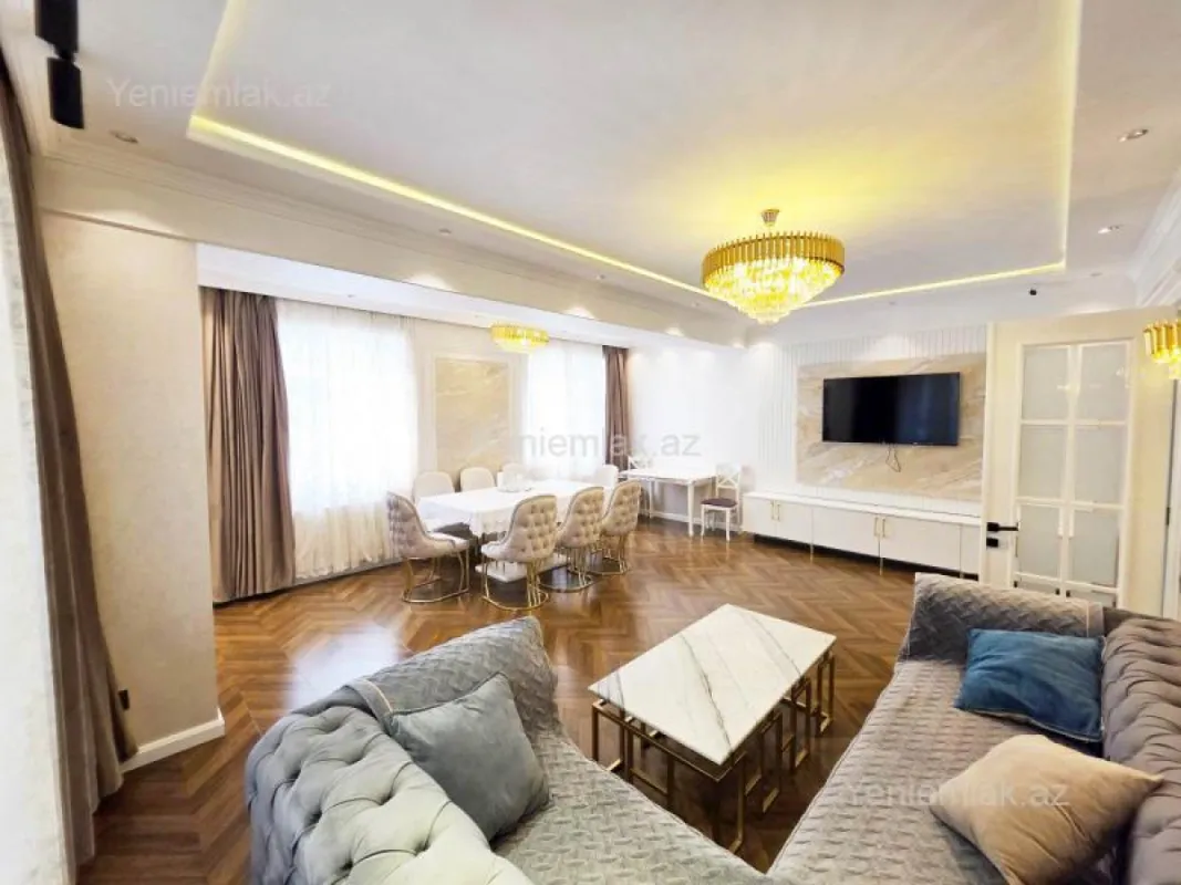Satılır 3 otaqlı yeni tikili 128 m²