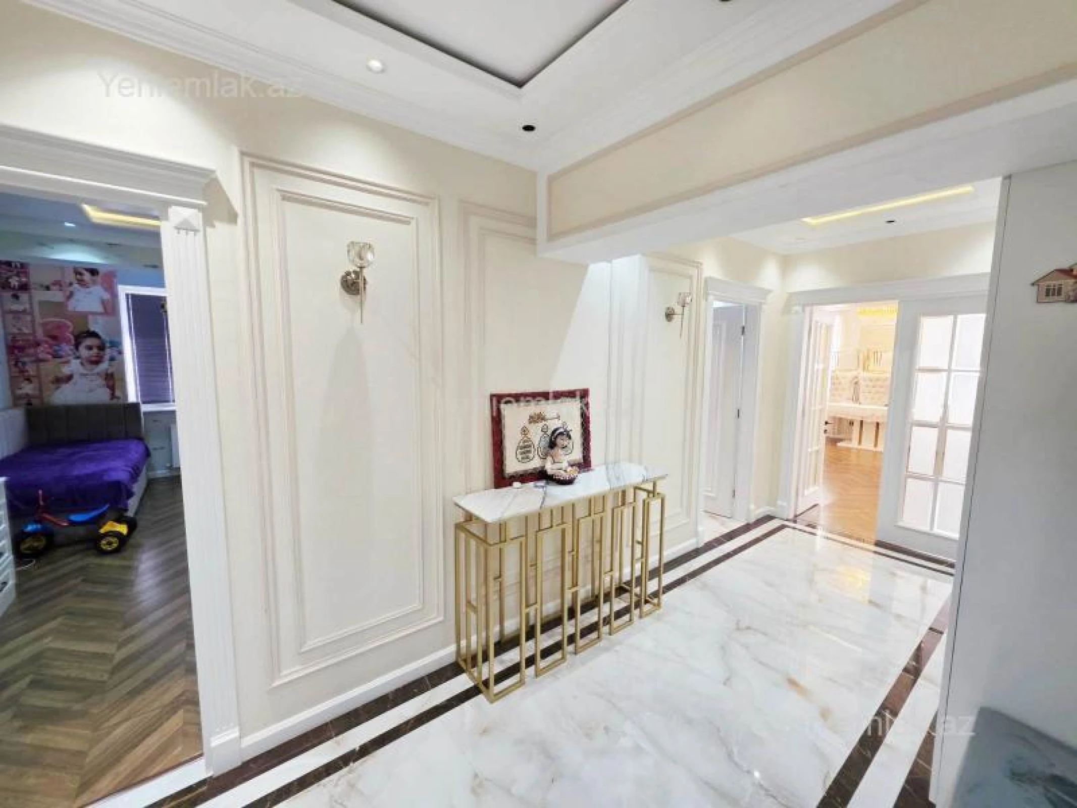 Satılır 3 otaqlı yeni tikili 128 m²