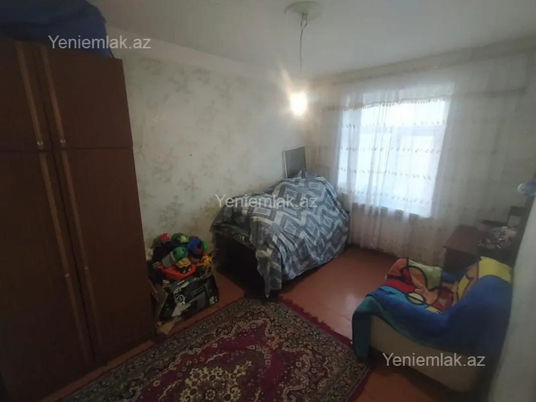 Satılır 3 otaqlı köhnə tikili 80 m²