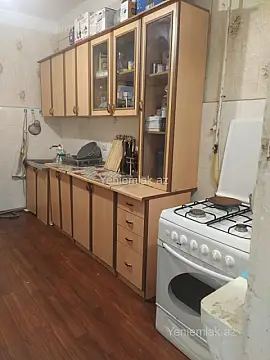Satılır 3 otaqlı köhnə tikili 80 m²
