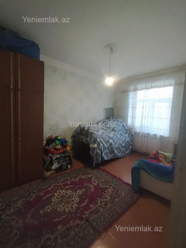 Satılır 3 otaqlı köhnə tikili 80 m²
