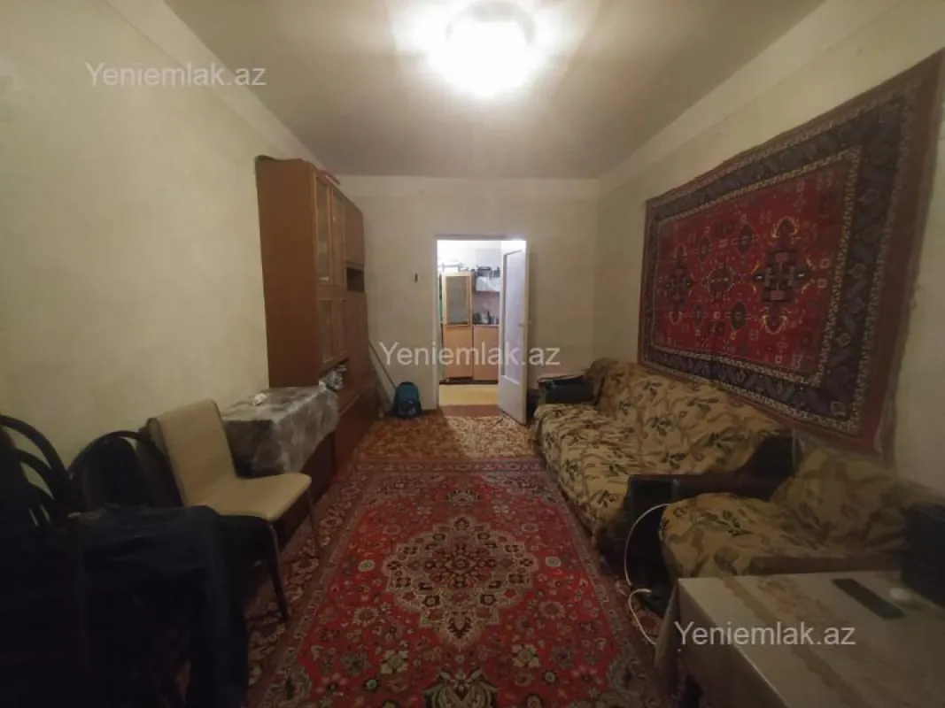 Satılır 3 otaqlı köhnə tikili 80 m²