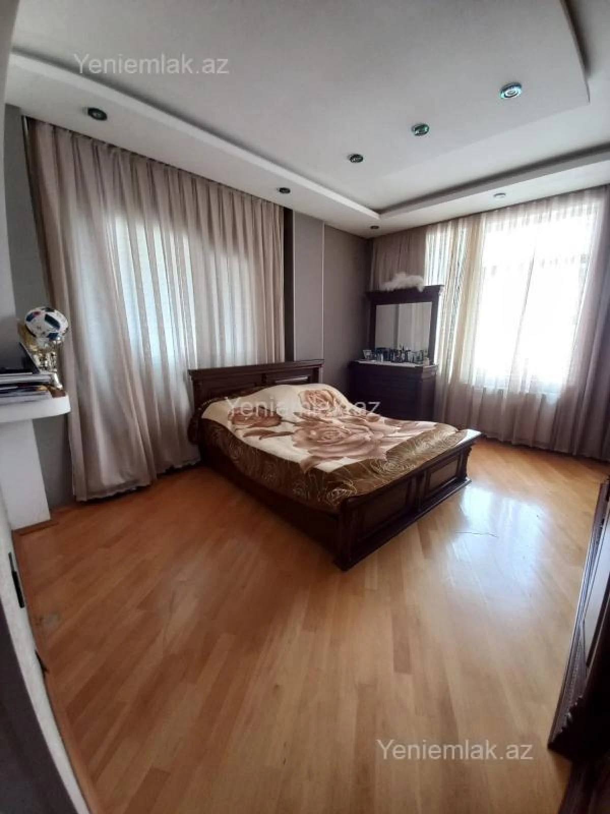 Satılır 3 otaqlı yeni tikili 118 m²