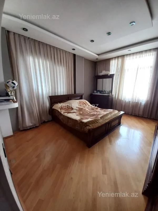 Satılır 3 otaqlı yeni tikili 118 m²