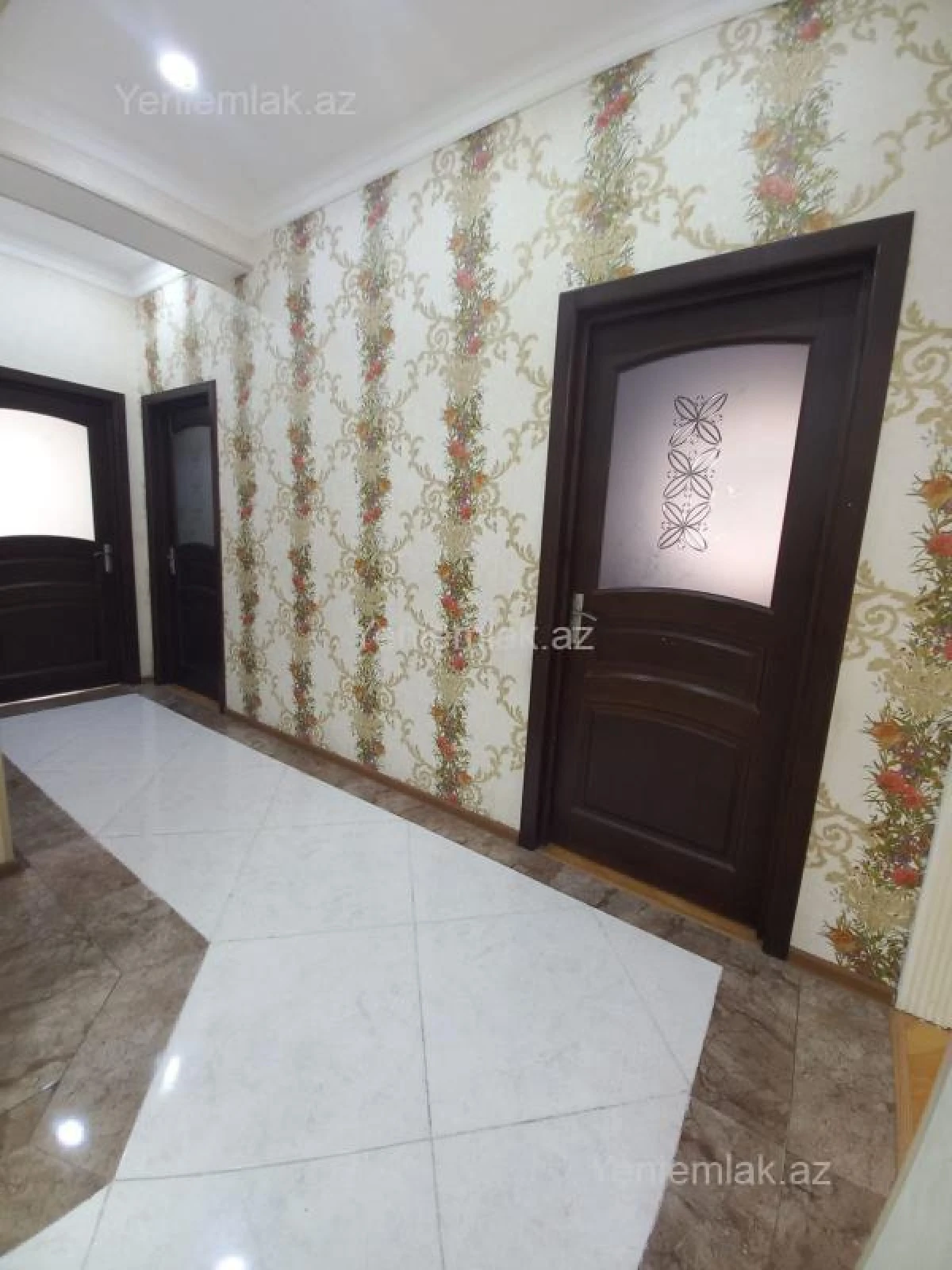 Satılır 3 otaqlı yeni tikili 118 m²