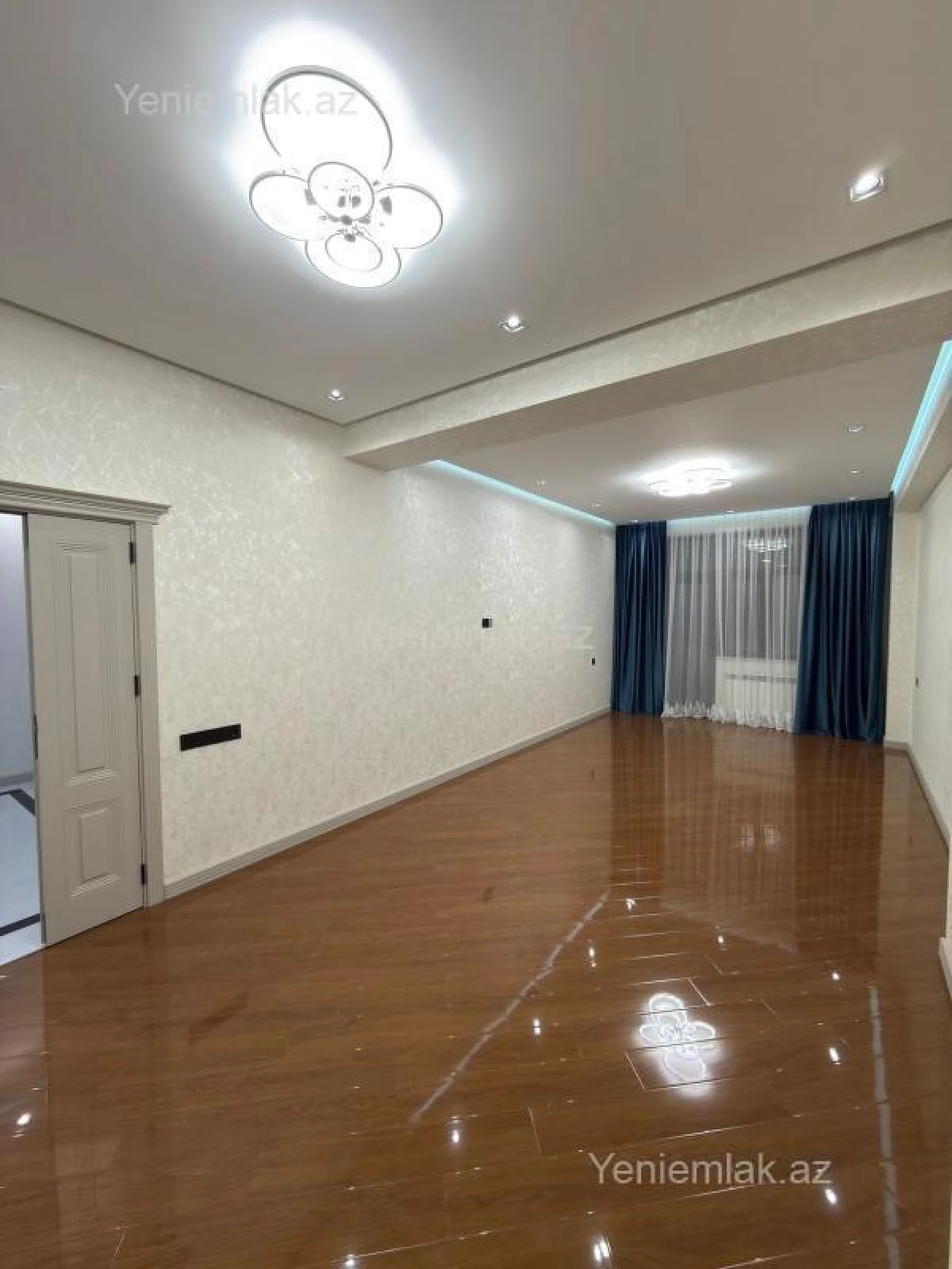 Satılır 3 otaqlı yeni tikili 142 m²