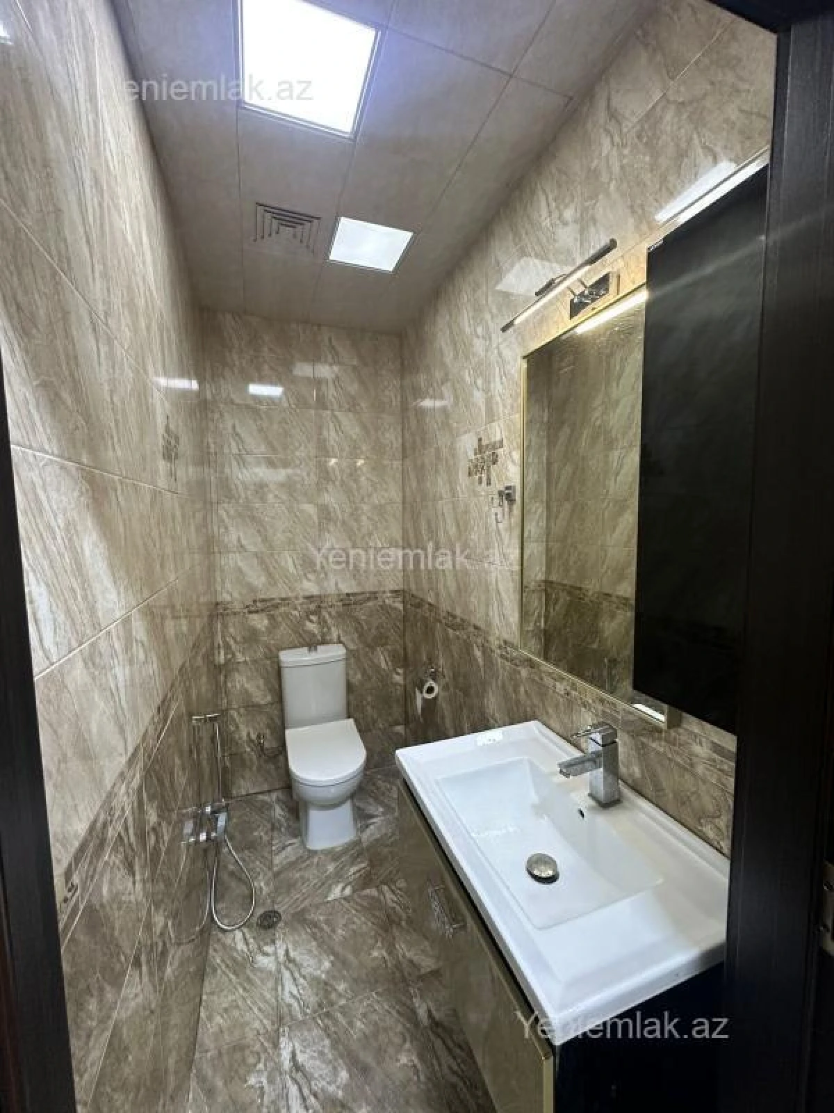 Satılır 3 otaqlı yeni tikili 122 m²