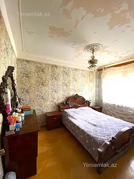 Satılır 4 otaqlı köhnə tikili 110 m²