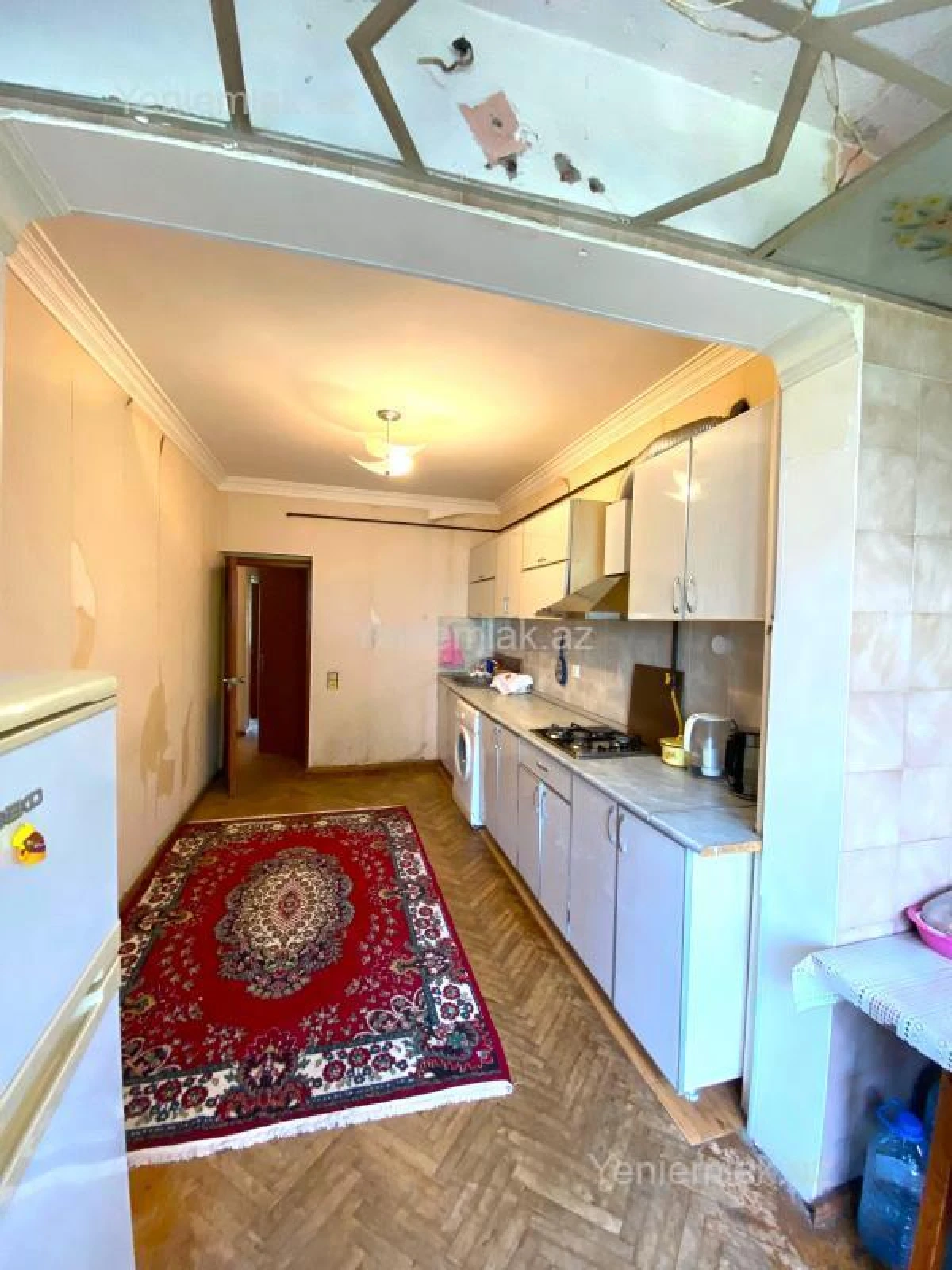 Satılır 4 otaqlı köhnə tikili 110 m²