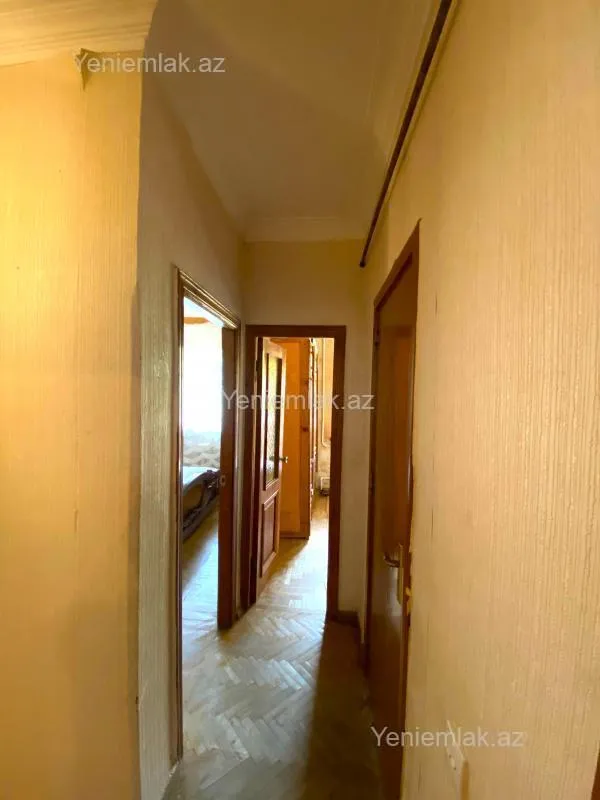 Satılır 4 otaqlı köhnə tikili 110 m²