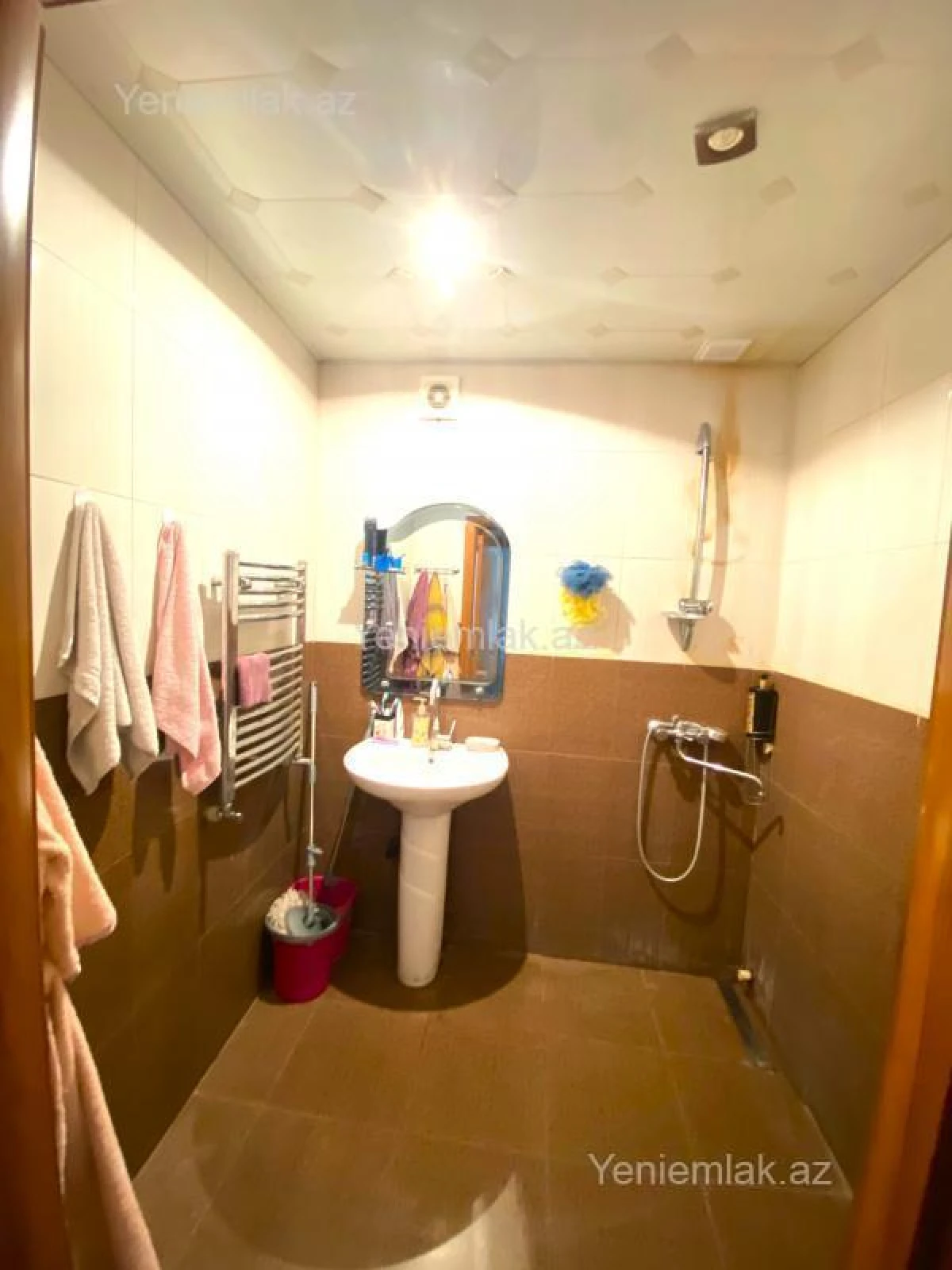 Satılır 4 otaqlı köhnə tikili 110 m²